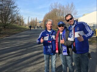 Nederlandse fans in Gelsenkirchen: 'Schalke 04 is een religie'