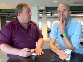 Erben Wennemars over Raymond van Barneveld: 'Ik vind het niet erg als je door gaat, maar het zijn de beweegredenen'