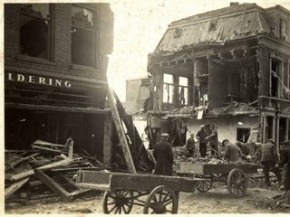 Den Helder gebombardeerd