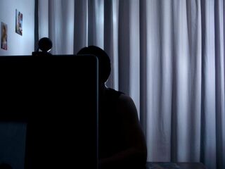 Nederland is al jaren koploper in het hosten van kinderporno: zo komen we er van af