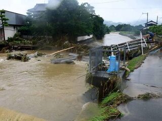 Tienduizenden evacuaties vanwege overstromingen Japan