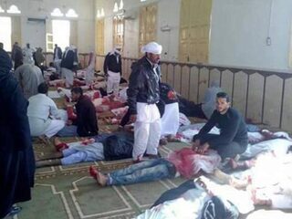 Meer dan honderd doden bij aanval op moskee in Egypte