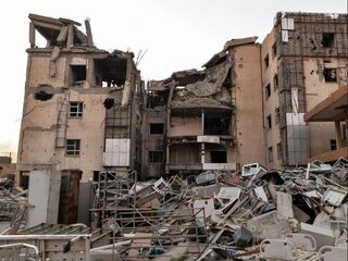 Irak sluit vluchtelingenkampen, duizenden ontheemden komen zonder hulp te zitten