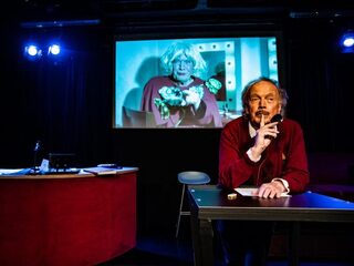 Paul Haenen brengt theater in de huiskamer