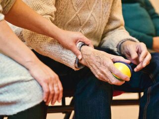 Een week in het verpleeghuis: 'Er zijn verzorgenden die dit nooit meer vergeten'