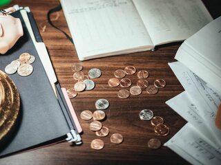 Het schulden-pamflet: de schuldhulpverlening is een soort doolhof