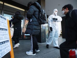 Viroloog Osterhaus: 'Ga niet op eigen houtje allerlei corona-maatregelen nemen'