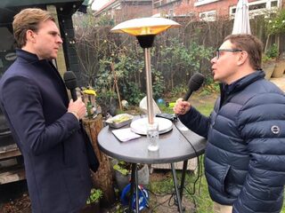 Frisse tegenzin bij buiten-bbq in podcast 'Kerst bij Castricum'