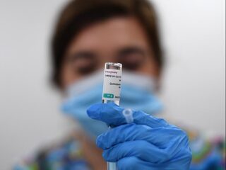 Immunoloog over vaccinatiecampagne: 'Nog even doorbijten'