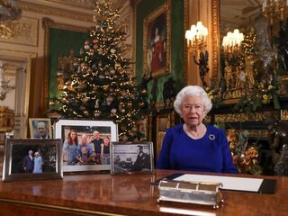 Queen in kersttoespraak: tamelijk hobbelig jaar achter de rug