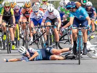 Geblesseerde wielrenster Ellen van Dijk moest huilen tijdens tijdrit op WK