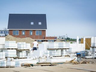 ‘Dit jaar maar helft beloofde aantal nieuwe huurwoningen’