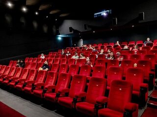 Stand.nl: Met alle versoepelingen wordt anderhalve meter onhoudbaar