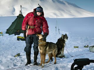 Fotografe schiet prachtige plaatjes van klimaatwetenschappers op Spitsbergen