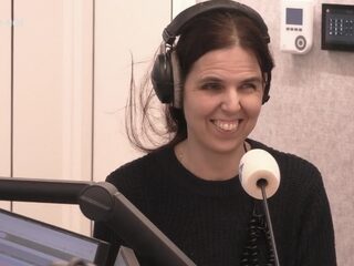 Slechtziende fans van Feyenoord 'zien' wedstrijd door blindencommentator