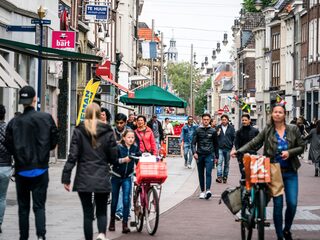 Winkelen in coronatijd wordt met argusogen bekeken