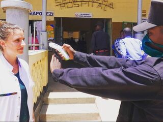 Hoe te vechten tegen een onbekende vijand in Tanzania?