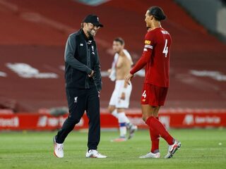 Liverpool-fanaat vol spanning: 'Je proeft en ruikt hier voetbal, het zit in je hart'