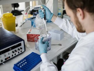 Podcast De Dag: Wat we nu weten over het coronavirus