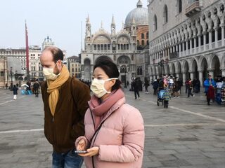 Rode Kruis: Nederlanders weten te weinig over gebruik mondkapjes