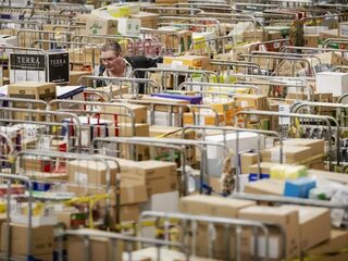 Meer shoppers en online aankopen in eerste half jaar door corona