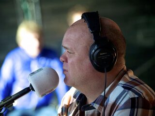 Paul de Leeuw komt met nieuw programma 'De kleinste tv-show van Nederland'