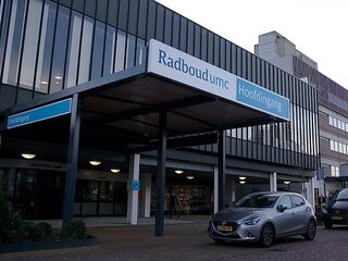 Nabestaanden en patiënten laten het er niet bij zitten dat oncoloog Radboudumc niet ontslagen mag worden