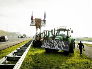 Boeren houden trekkerprotest om kabinet onder druk te houden