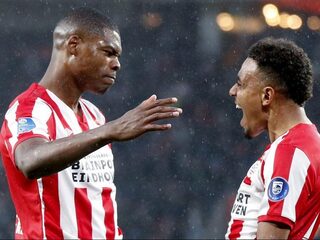 PSV en Ajax maken geen fouten in de eredivisie