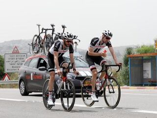 Oud-ploegmaat Albert Timmer ziet volwassen Tom in Giro