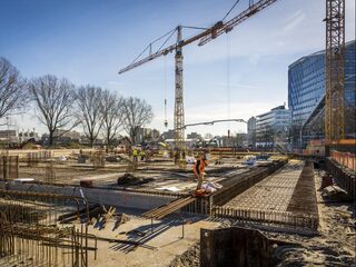 Taco van Hoek (EIB): 'Kabinet moet zelf nieuwbouw kopen om bouw uit slop te houden'