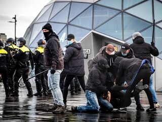 Stand.nl: 'De rellen van afgelopen weekend zijn on-Nederlands'