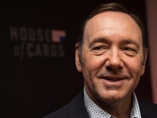 Kevin Spacey doorbreekt de stilte met een video
