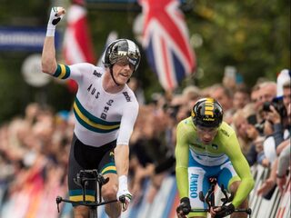 Rohan Dennis neemt revanche en wordt na moeilijke periode wereldkampioen tijdrijden