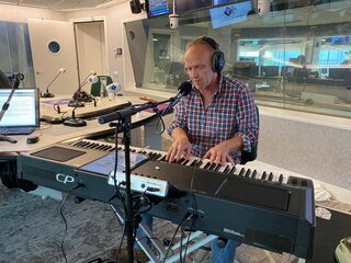 Stef Bos geeft 'Is dit nu later?' een makeover