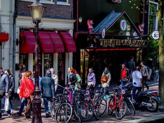 Steeds vaker ‘kijken, kijken, niet kopen’ op de Wallen