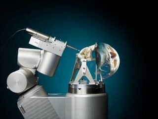 Deze robot boort straks een gat in je schedel