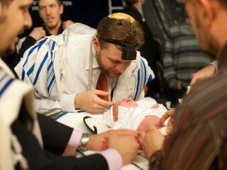 Hoe schadelijk is jongensbesnijdenis?