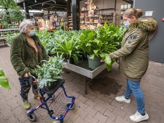 Recordjaar voor tuinbranche, consumenten massaal de tuin in tijdens corona
