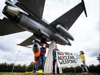 Stop met somberen! De wereld was nog nooit zo vredig