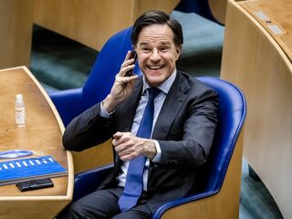 'Stop met de heksenjacht op Rutte'