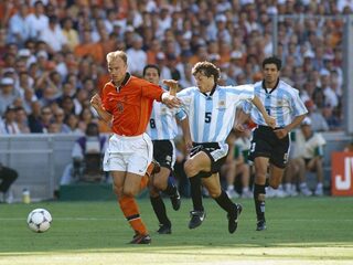 Verzameling voetbalshirts in Rusland