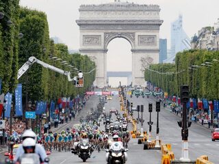 Vandaag op NPO Radio 1: Aux Champs-Elysées
