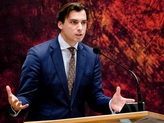 Nieuwe sloten, tweets, een brandbrief: moeten media elk detail rond FvD verslaan?