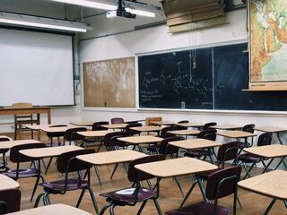 Gevolgen lockdown voor kinderen en jongeren zijn enorm: 'meldingen kindermishandeling bijna verdriedubbeld'