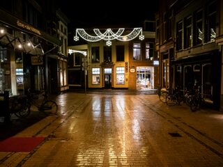 Jet Bussemaker nog niet overtuigd van avondklok: ‘Kabinet moet met hele goede argumentatie komen’