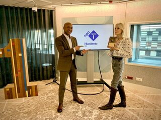 'De tuinen van buitenzorg' van Jan Brokken is Non-fictie Boek van februari