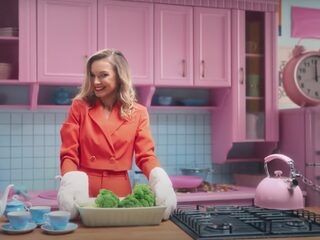 Poolse publieke omroep komt met zender voor huisvrouwen: '50 jaar terug in de tijd'