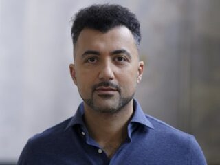 Özcan Akyol: 'Ik ben monomaan op zoek gegaan naar wat mij drijft'