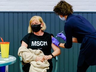 Wetenschappers: coronavirus gaat niet meer weg